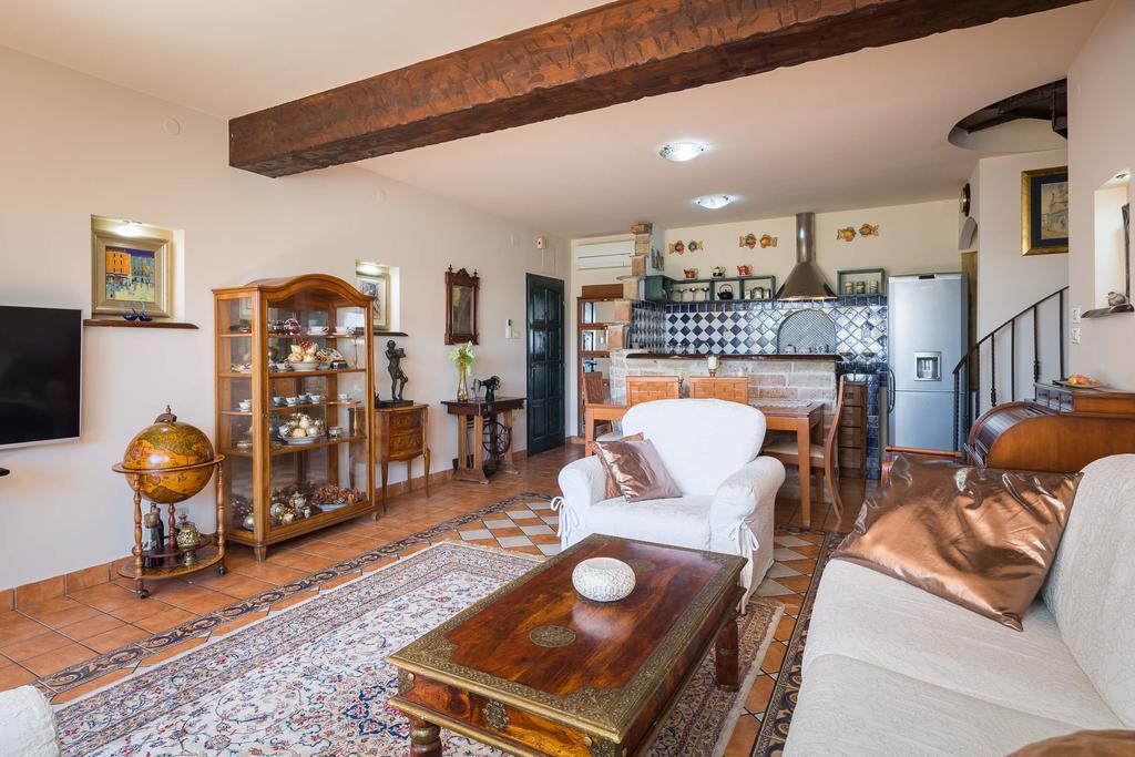 Villa Em Трогир Экстерьер фото