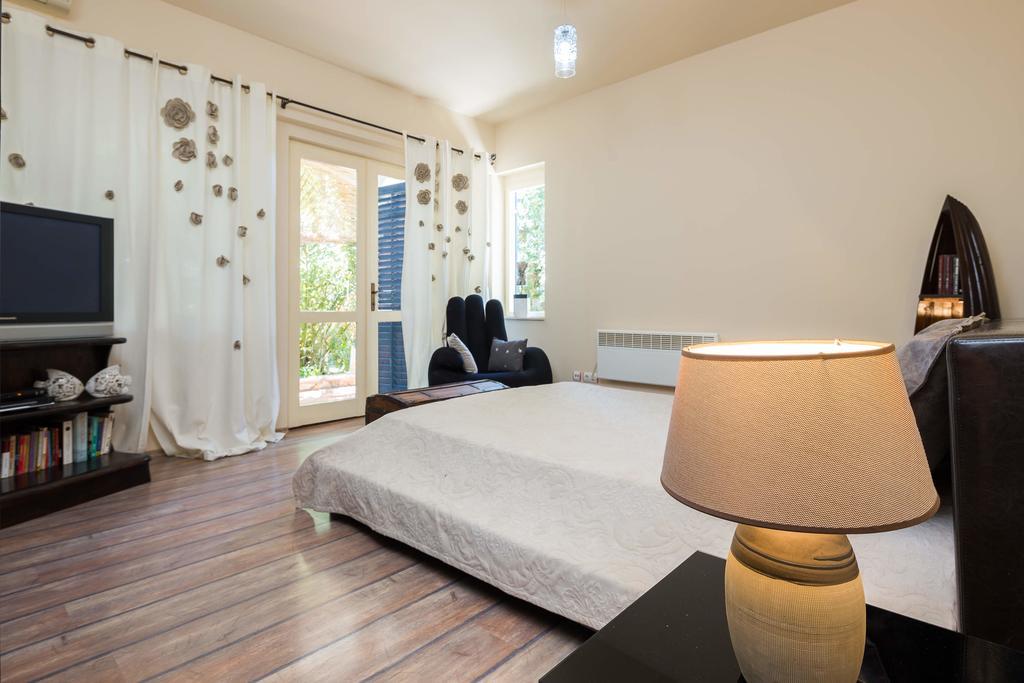 Villa Em Трогир Экстерьер фото