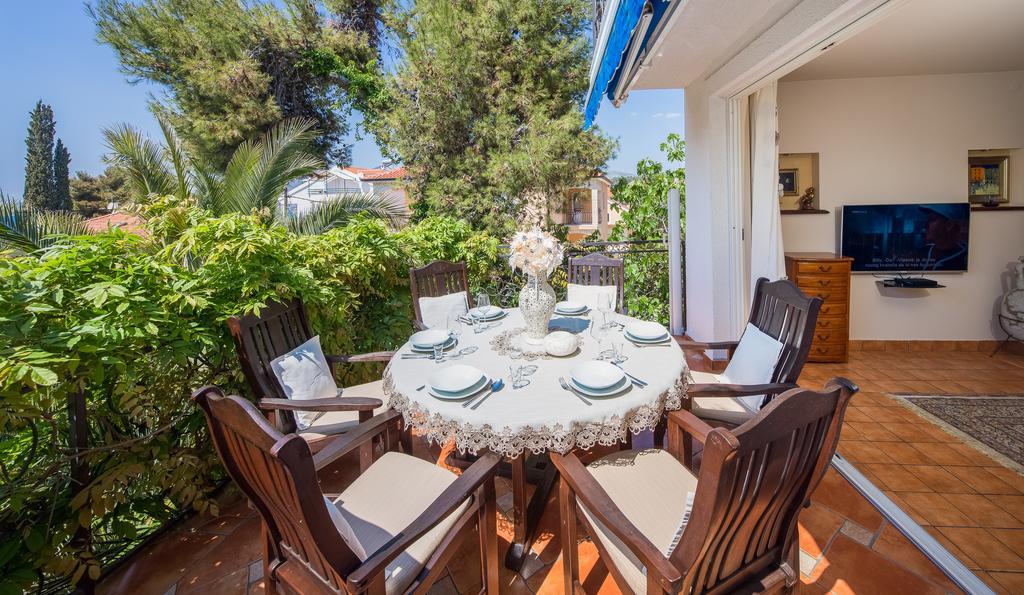Villa Em Трогир Экстерьер фото