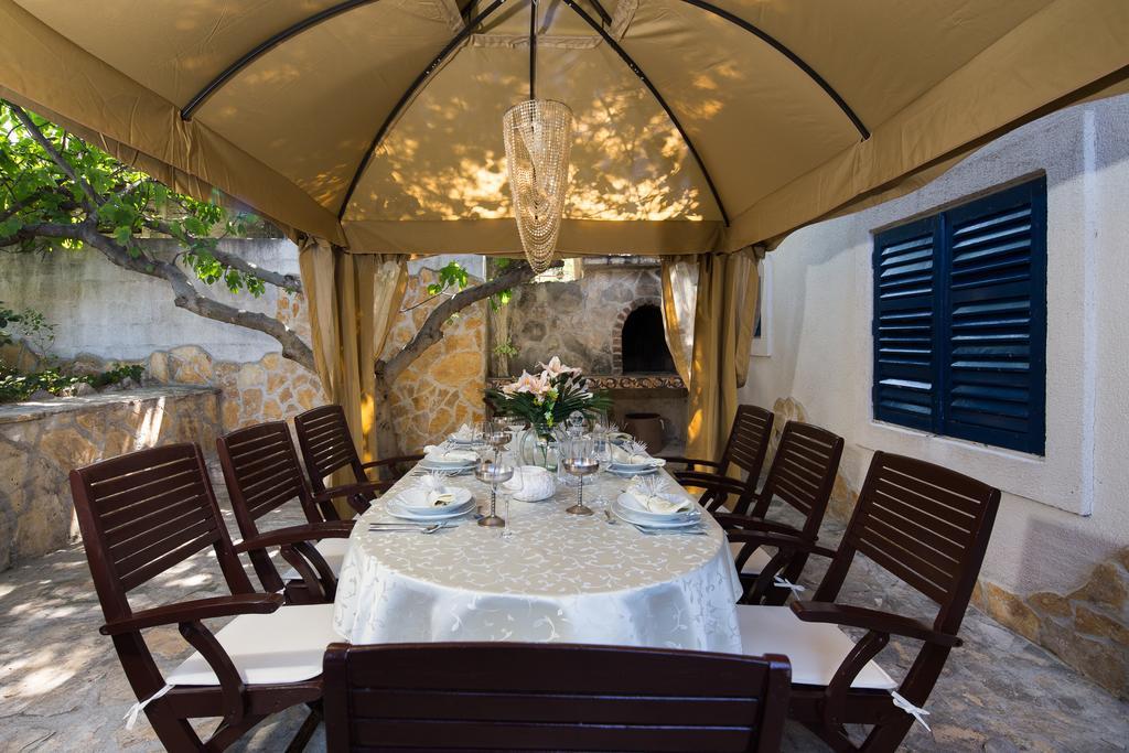 Villa Em Трогир Экстерьер фото