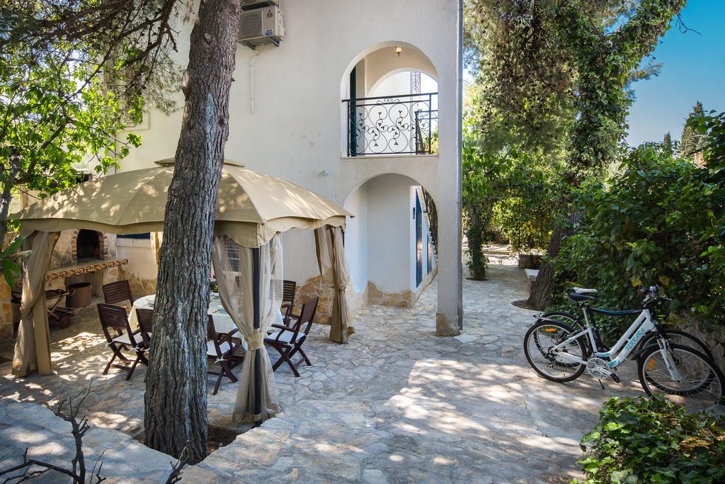 Villa Em Трогир Экстерьер фото