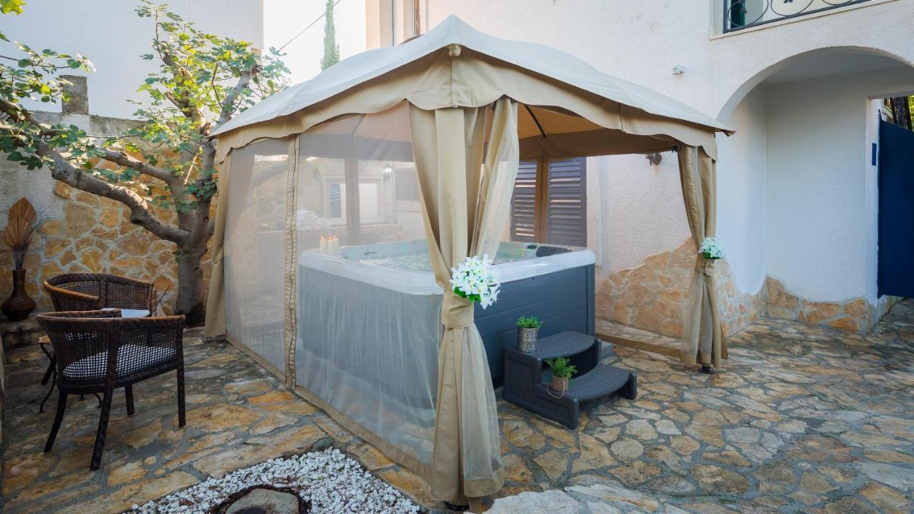 Villa Em Трогир Экстерьер фото